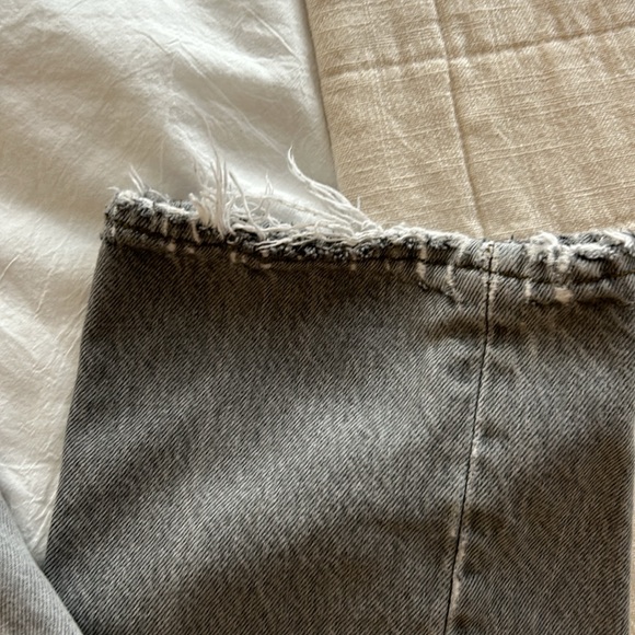 Vintage Gray Distressed Levi’s 501s - Picture 5 of 7